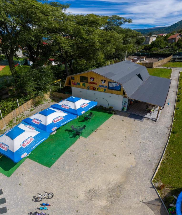 Lumea Copiilor Karina&Adelin Lupeni Hotel Lupeni  ภายนอก รูปภาพ